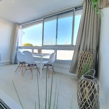 Blue Sky Motte -pool-5min -queensizebed -wifi