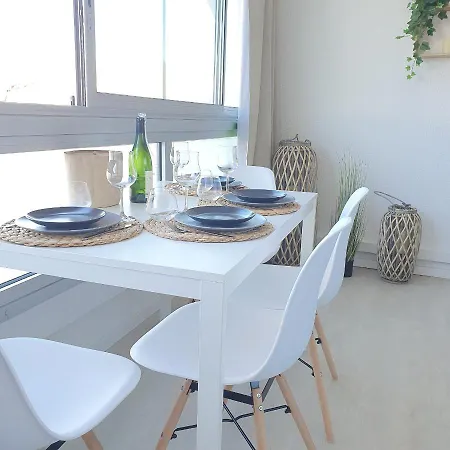 Blue Sky Motte -pool-5min -queensizebed -wifi *