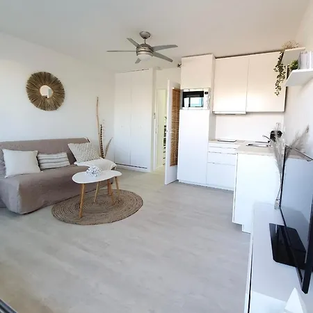 Blue Sky Motte -pool-5min -queensizebed -wifi * La Grande Motte